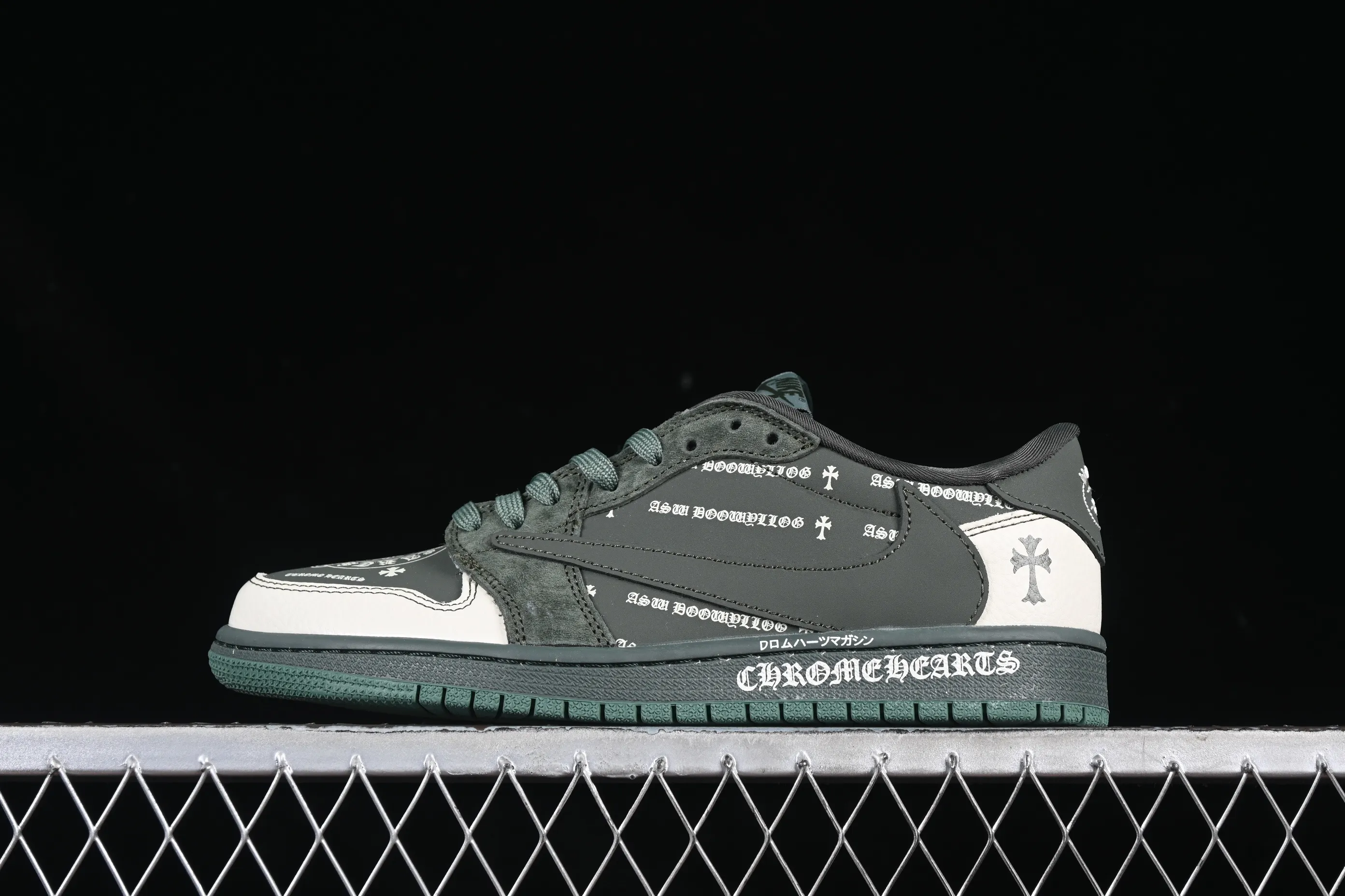 All categories Air Jordan Jordan series basketball shoes Air Jordan 1 Low high-end customized low-top sneakers Travis Scott x Fragment Design x Air Jordan 1 Low OG SP Joe 1 Crow Heart joint dark army green low-top cultural casual sneakers XS2024-029